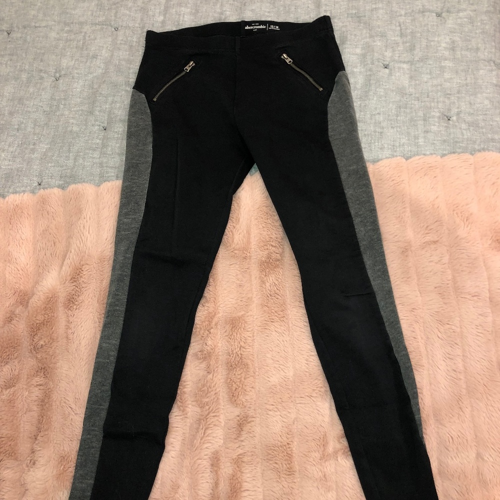 Black and Grey Zipper Leggins